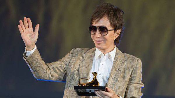 The director of The Deer Hunter Michael Cimino received his Leopard award on the Piazza Grande at the Locarno Film Festival